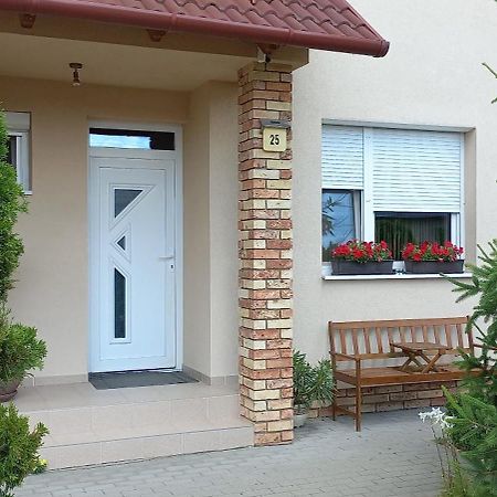 Barben Apartman Morahalom Exterior photo